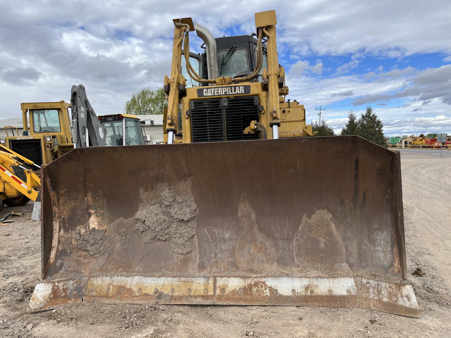 ./imagenes/INVOICE/2019/16116/TOPADOR FRONTAL CATERPILLAR D6T XL (2).JPG